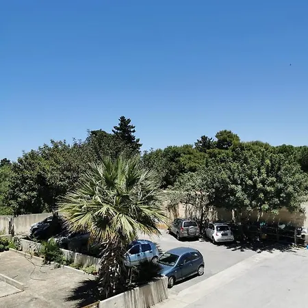 Del Toro, Le Oasi Apartment *